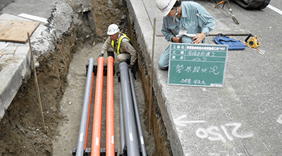 東亜筋線電線共同溝整備工事その２
